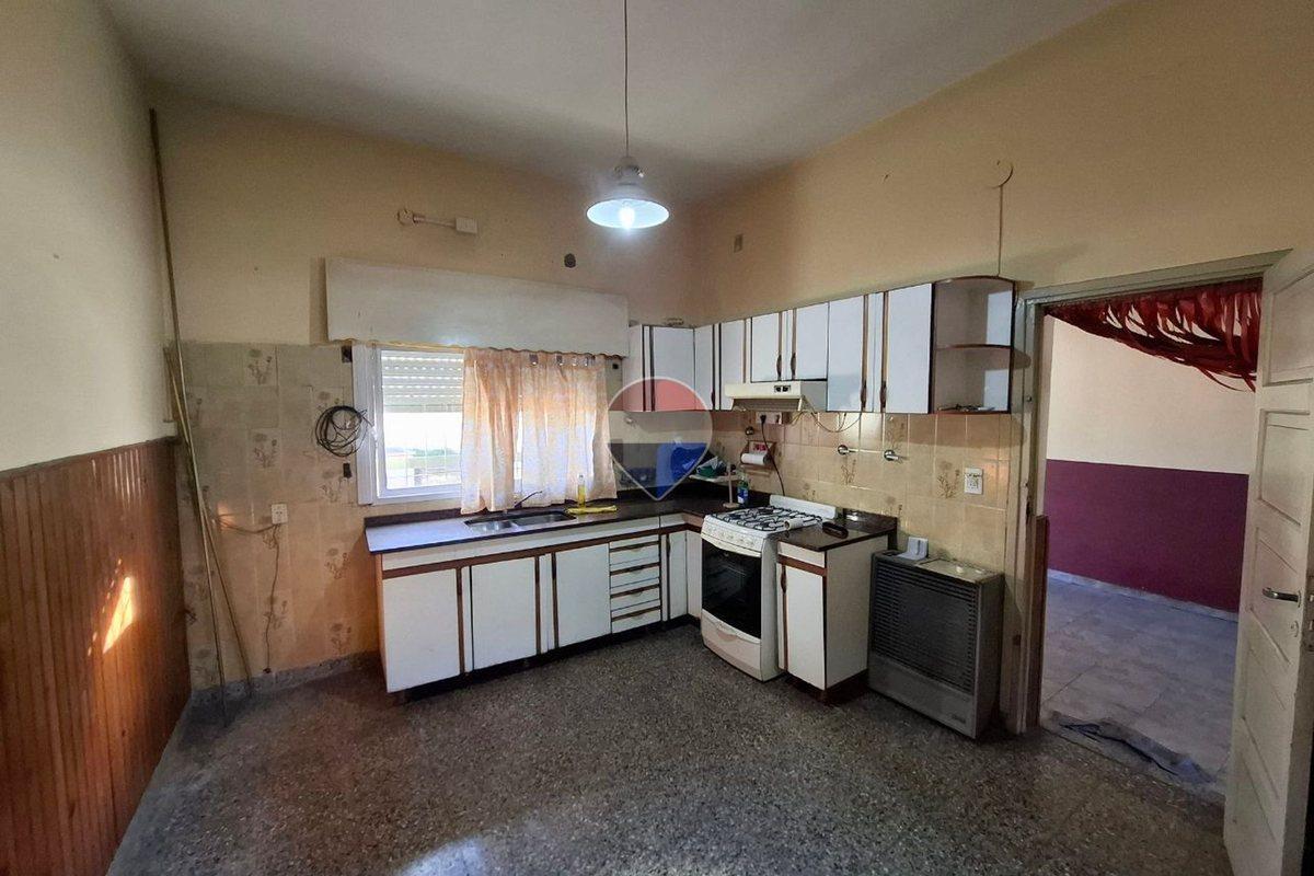 Foto de VENTA CASA 3 AMB CON COCHERA Y PATIO SOLANO CENTRO, imagen 4