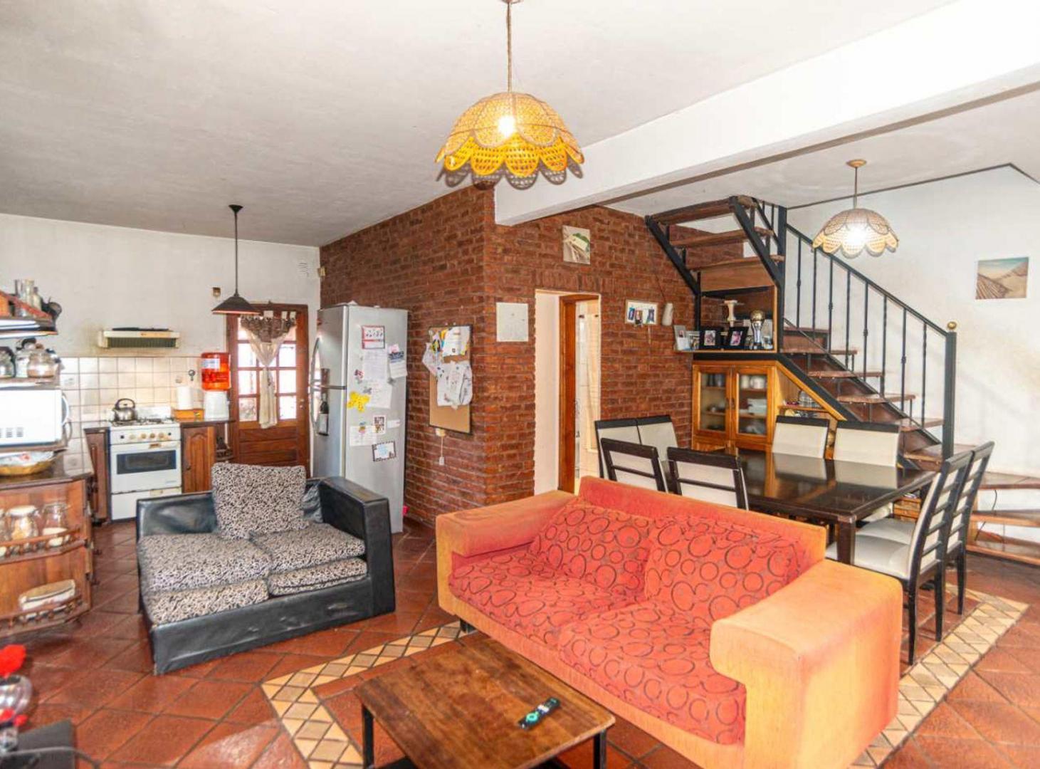 Foto de Venta Casa 4 amb quilmes APTO A CREDITO- FINANCIAC, imagen 2