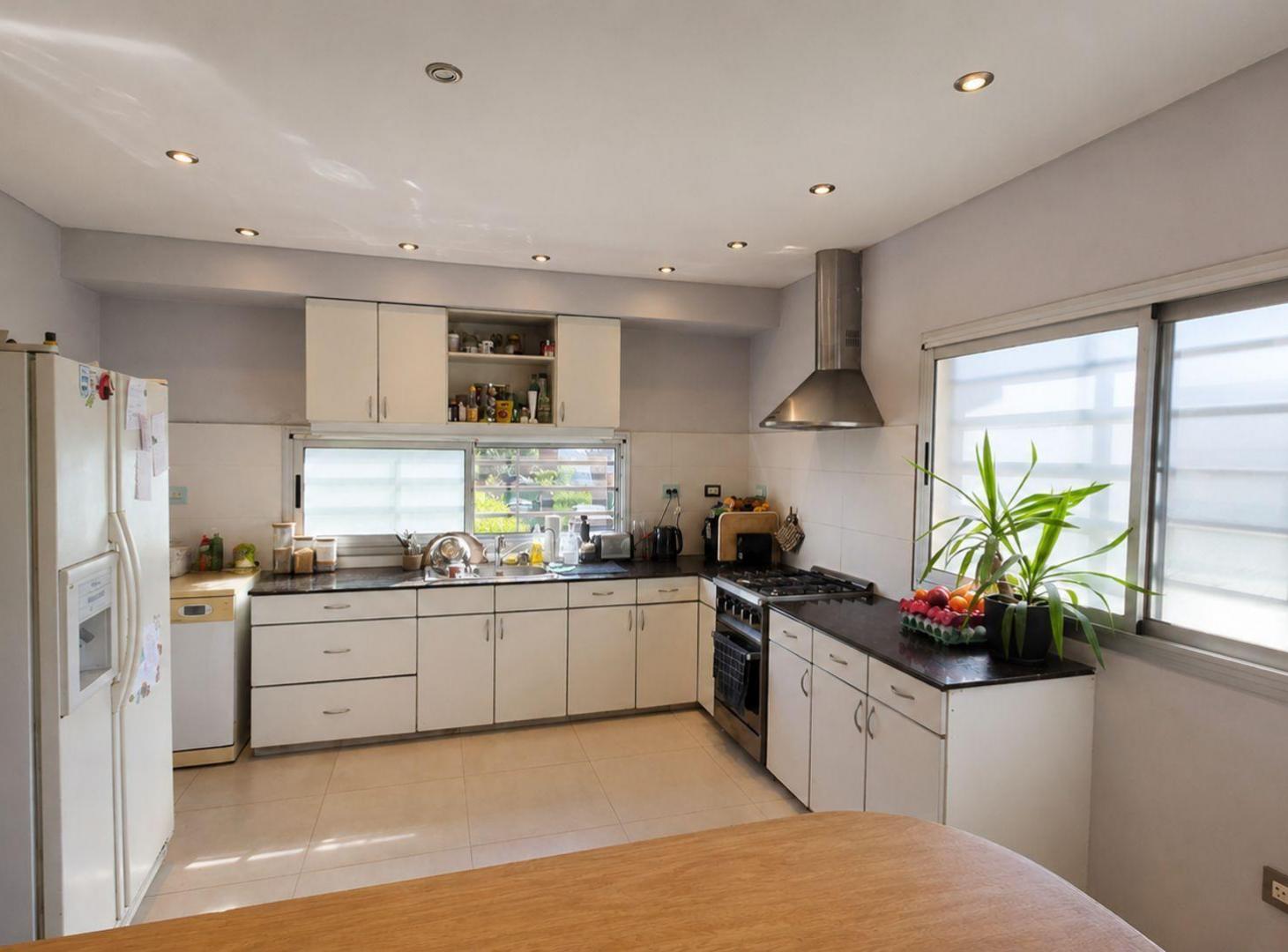 Foto de VENTA PH 3AMB JARDÍN COCHERA BERNAL ESTE QUILMES, imagen 1