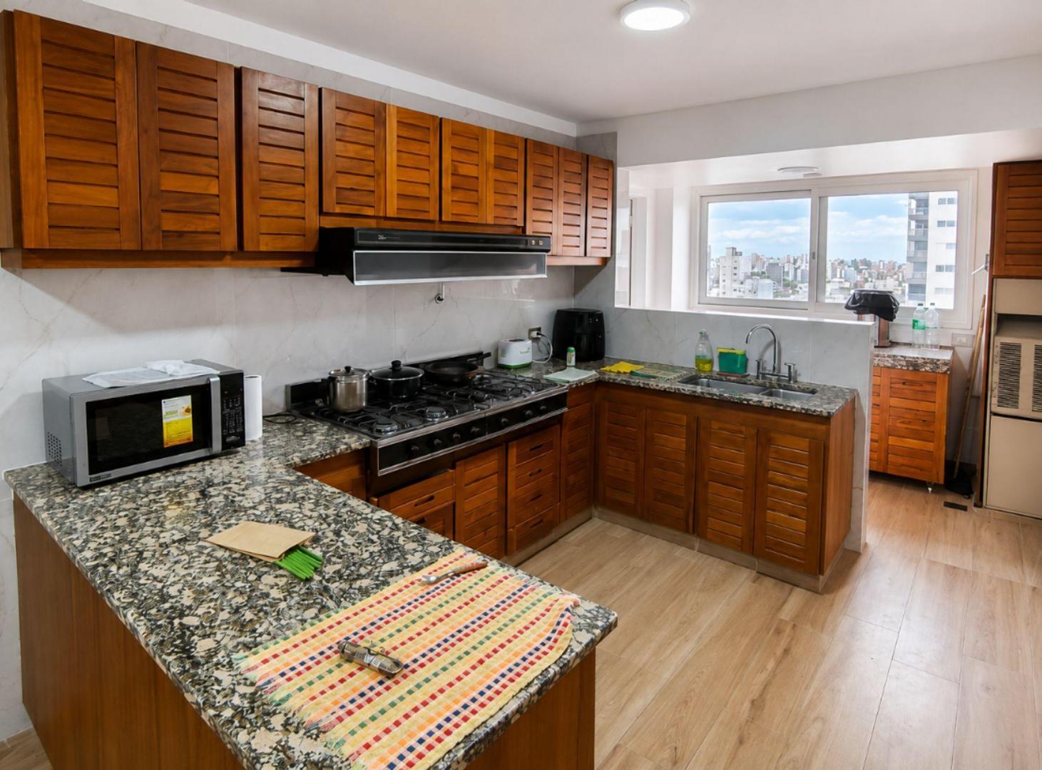 Foto de VENTA DEPARTAMENTO 4 AMB BERNAL CENTRO, imagen 4