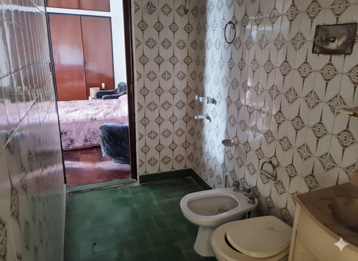 Foto de CASA V.URQUIZA a MODERNIZAR - IDEAL INVERSION, imagen 5