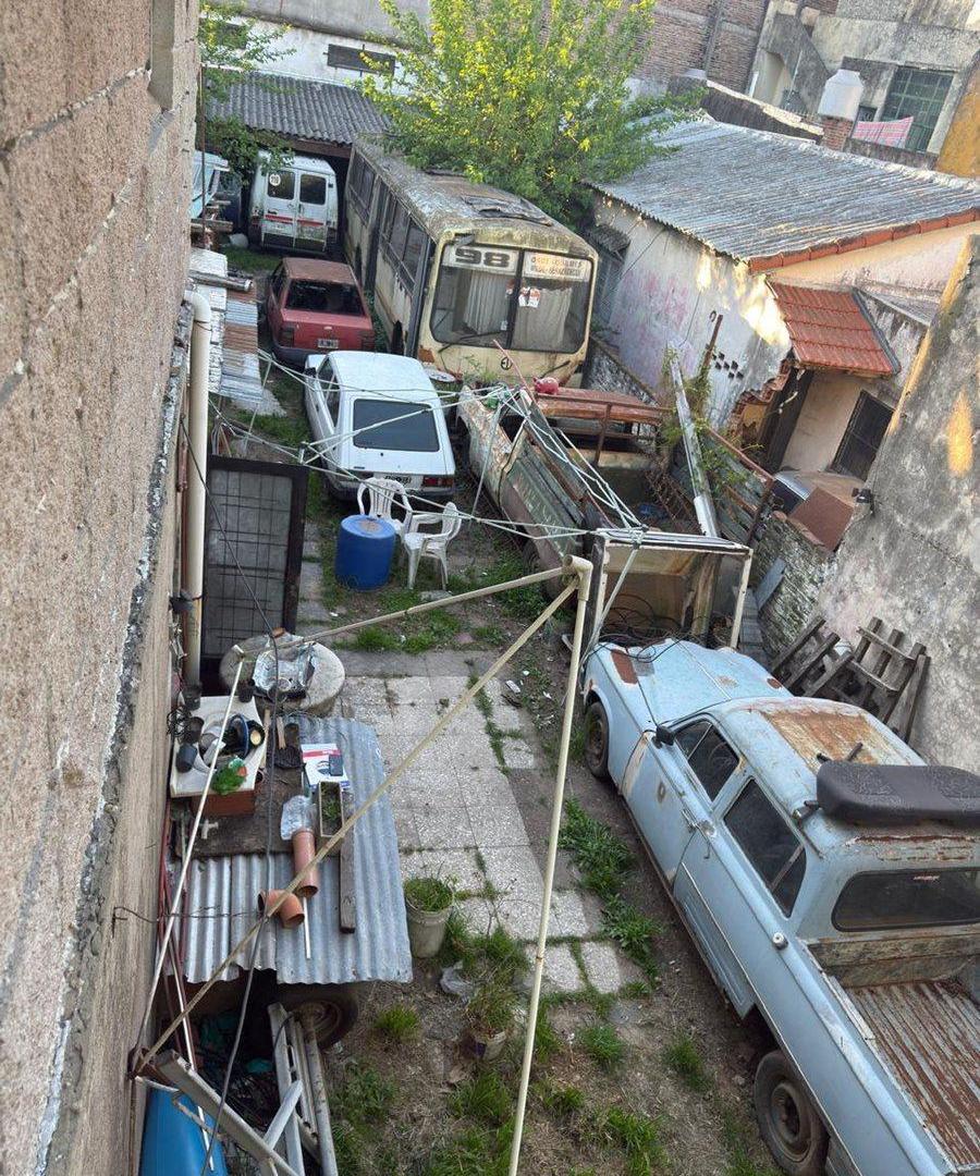 Foto de LOTE EN VENTA BERNAL OESTE - CON DPTO A RECICLAR, imagen 4
