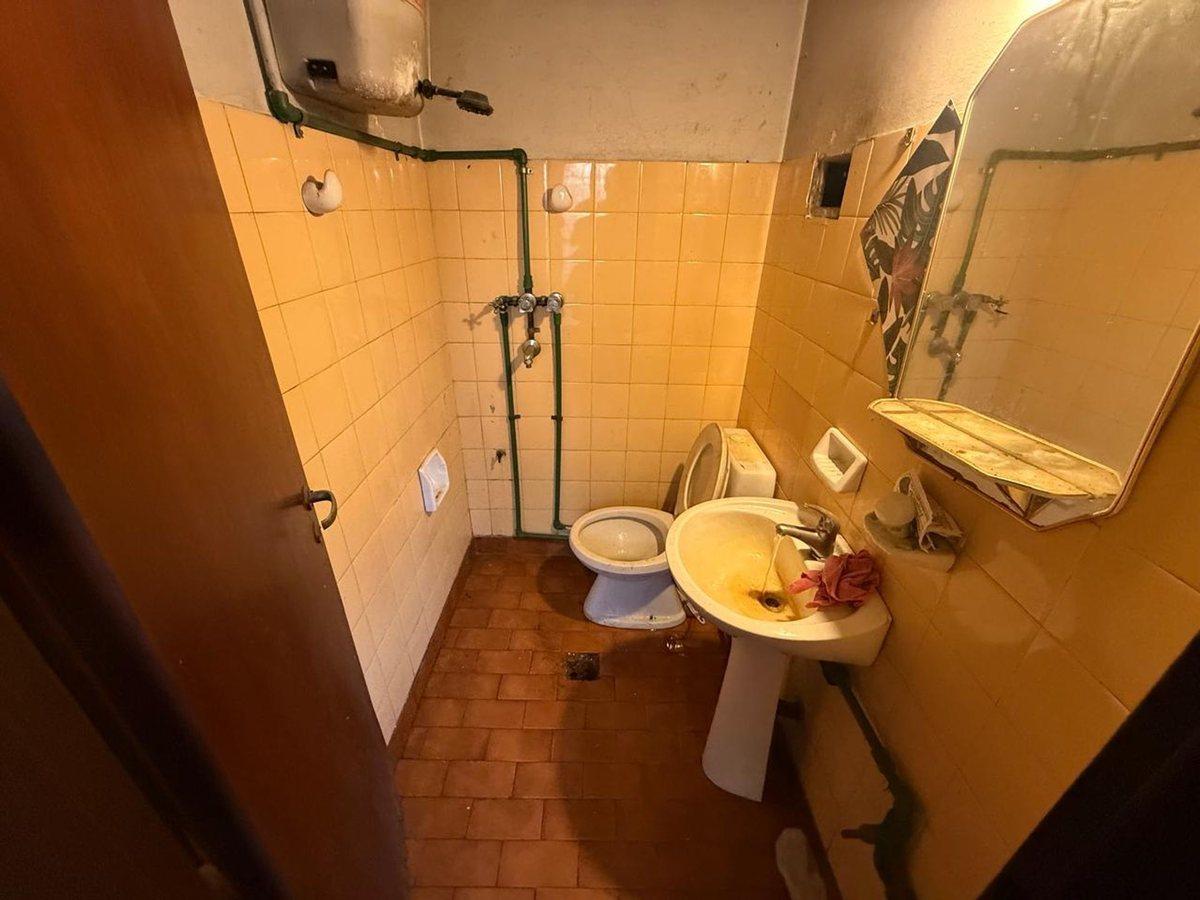 Foto de LOTE EN VENTA BERNAL OESTE - CON DPTO A RECICLAR, imagen 2