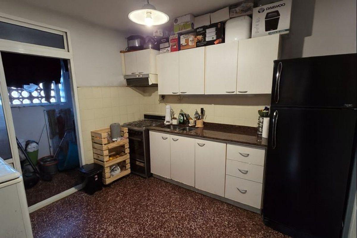 Foto de VENTA DPTO 4 AMBIENTES COCHERA QUILMES, imagen 1