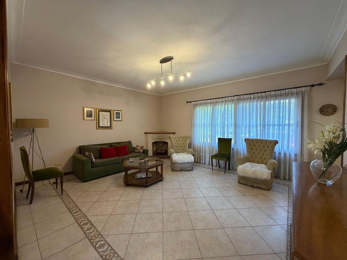 Foto de VENTA CASA 4 AMBIENTES CON COCHERA EN DON BOSCO, imagen 1