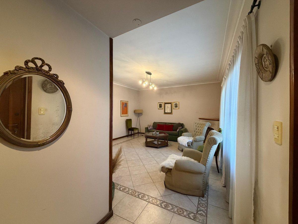 Foto de VENTA CASA 4 AMBIENTES CON COCHERA EN DON BOSCO, imagen 2