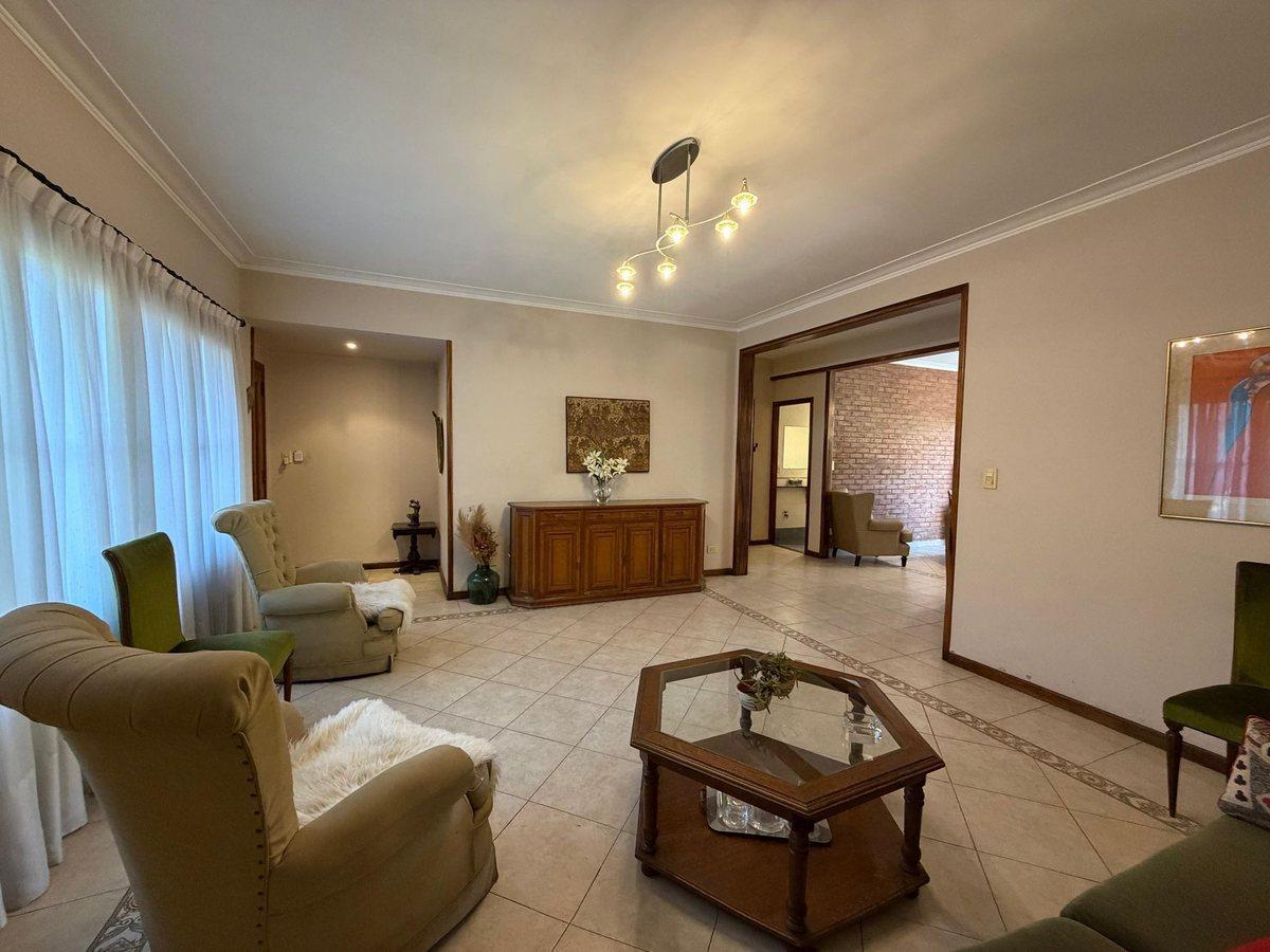 Foto de VENTA CASA 4 AMBIENTES CON COCHERA EN DON BOSCO, imagen 3