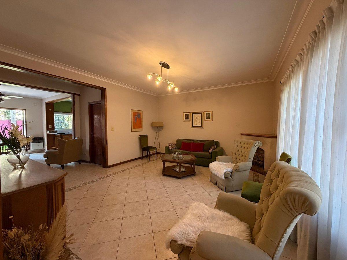 Foto de VENTA CASA 4 AMBIENTES CON COCHERA EN DON BOSCO, imagen 4