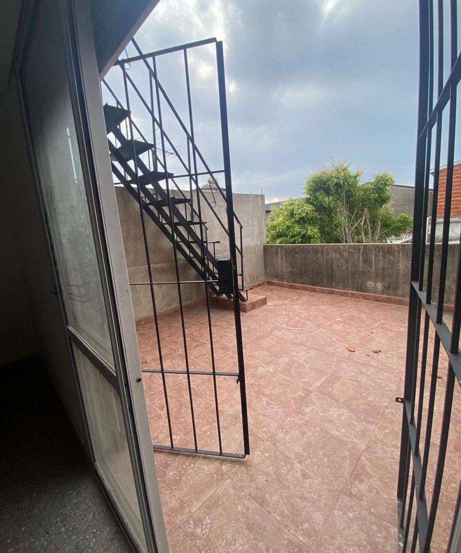 Foto de ALQUILER DE PH 4 AMBIENTES EN BERNAL, imagen 5