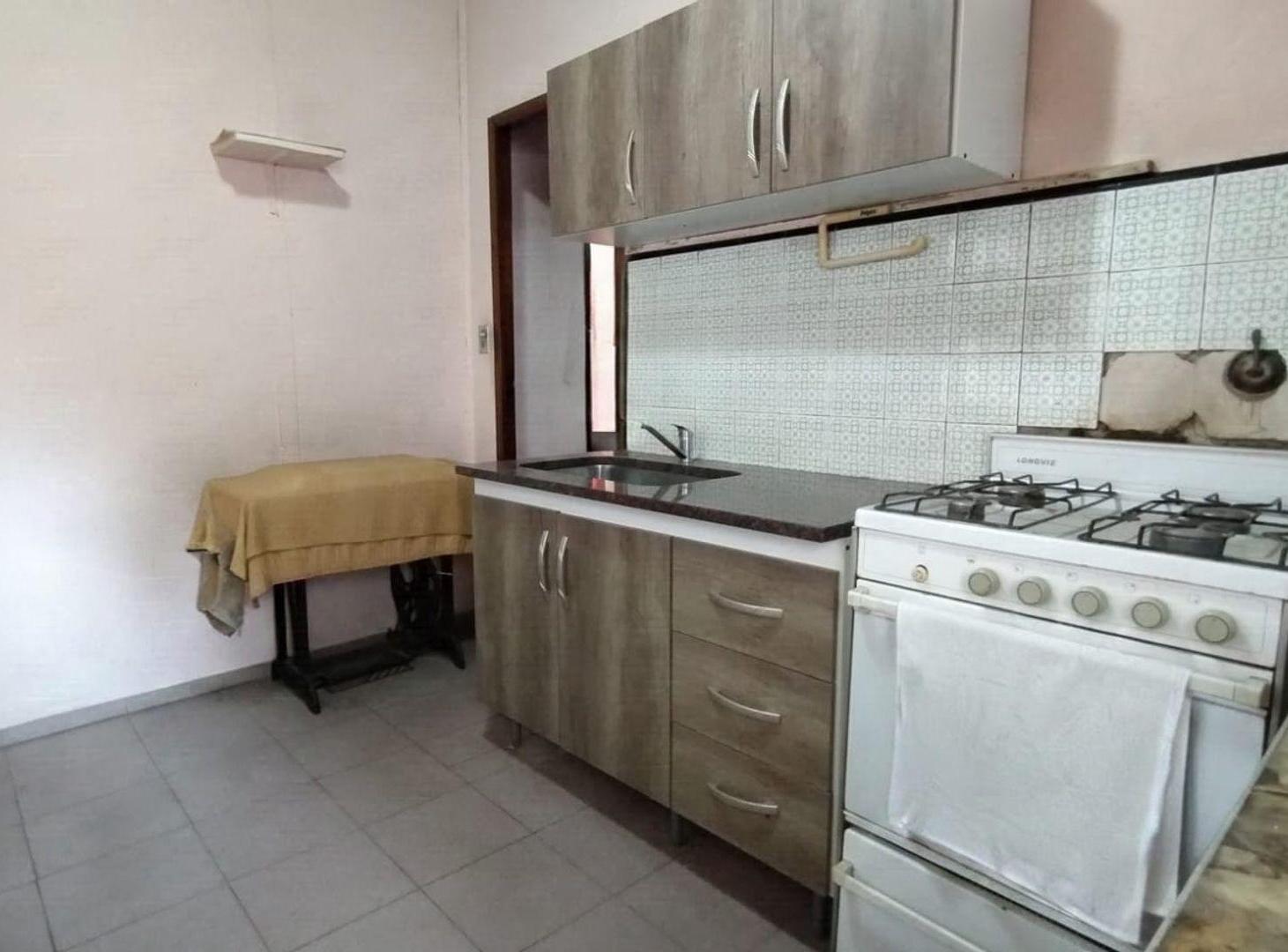 Foto de Venta casa 3 ambientes jardín y garaje en Dock Sud, imagen 3