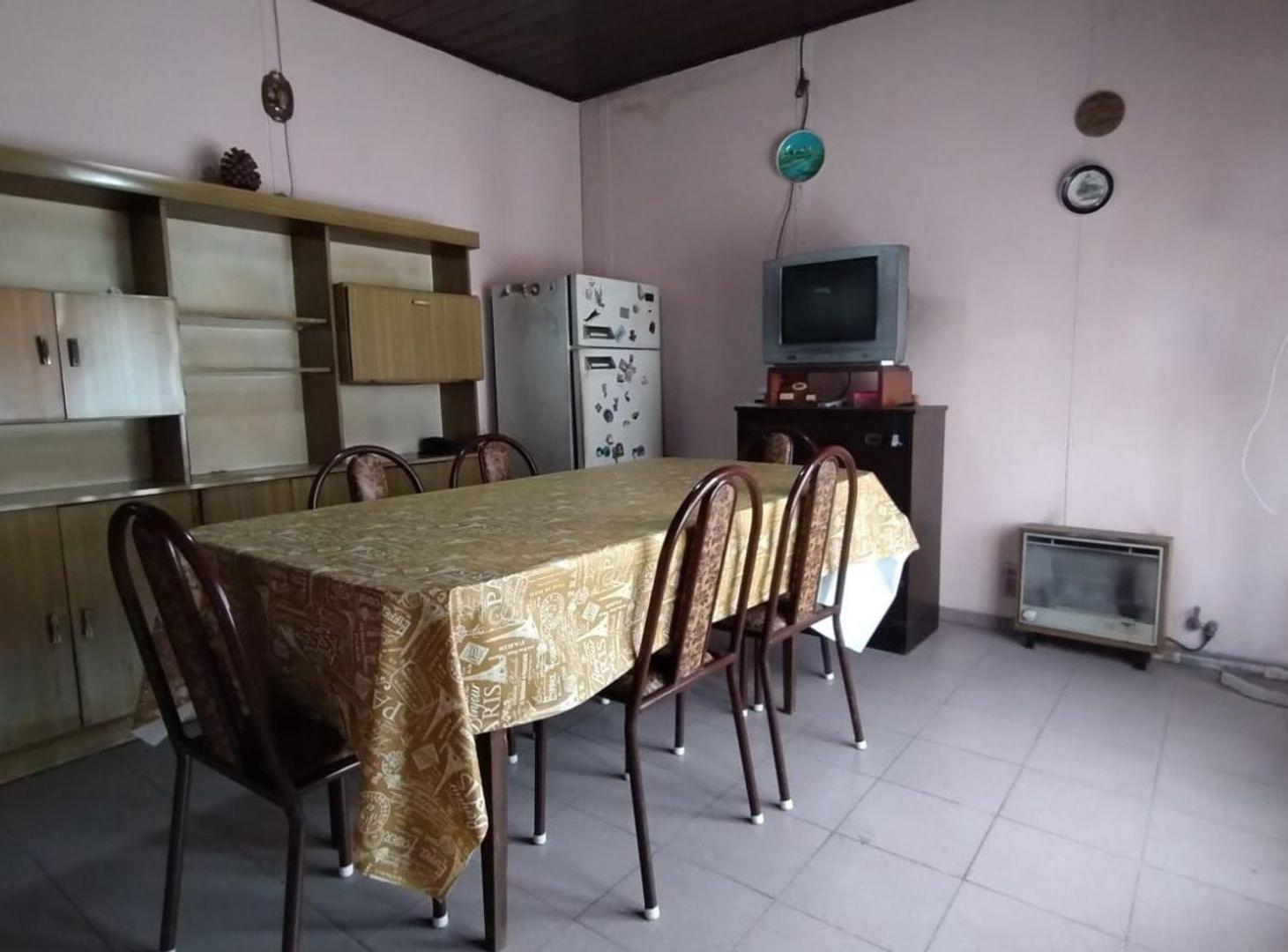 Foto de Venta casa 3 ambientes jardín y garaje en Dock Sud, imagen 4
