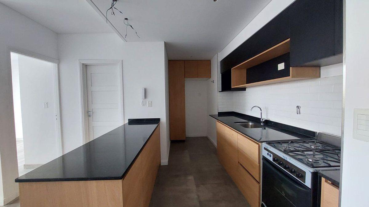 Foto de Departamento Venta dos ambientes Bernal cochera, imagen 1