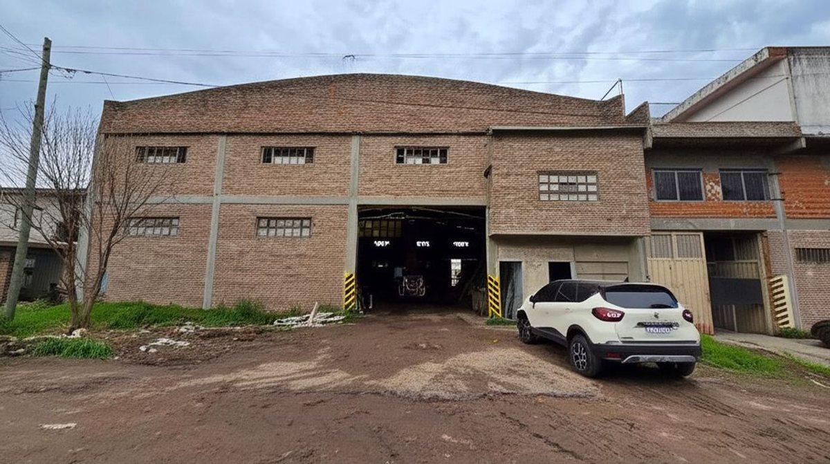 Foto de VENTA GALPON QUILMES OESTE, imagen 1