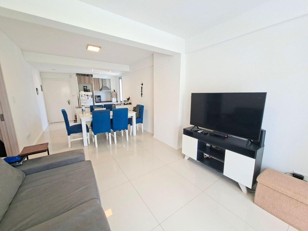Foto de VENTA DEPTO MONOAMBIENTE AMPLIO, WILDE CENTRO, imagen 4