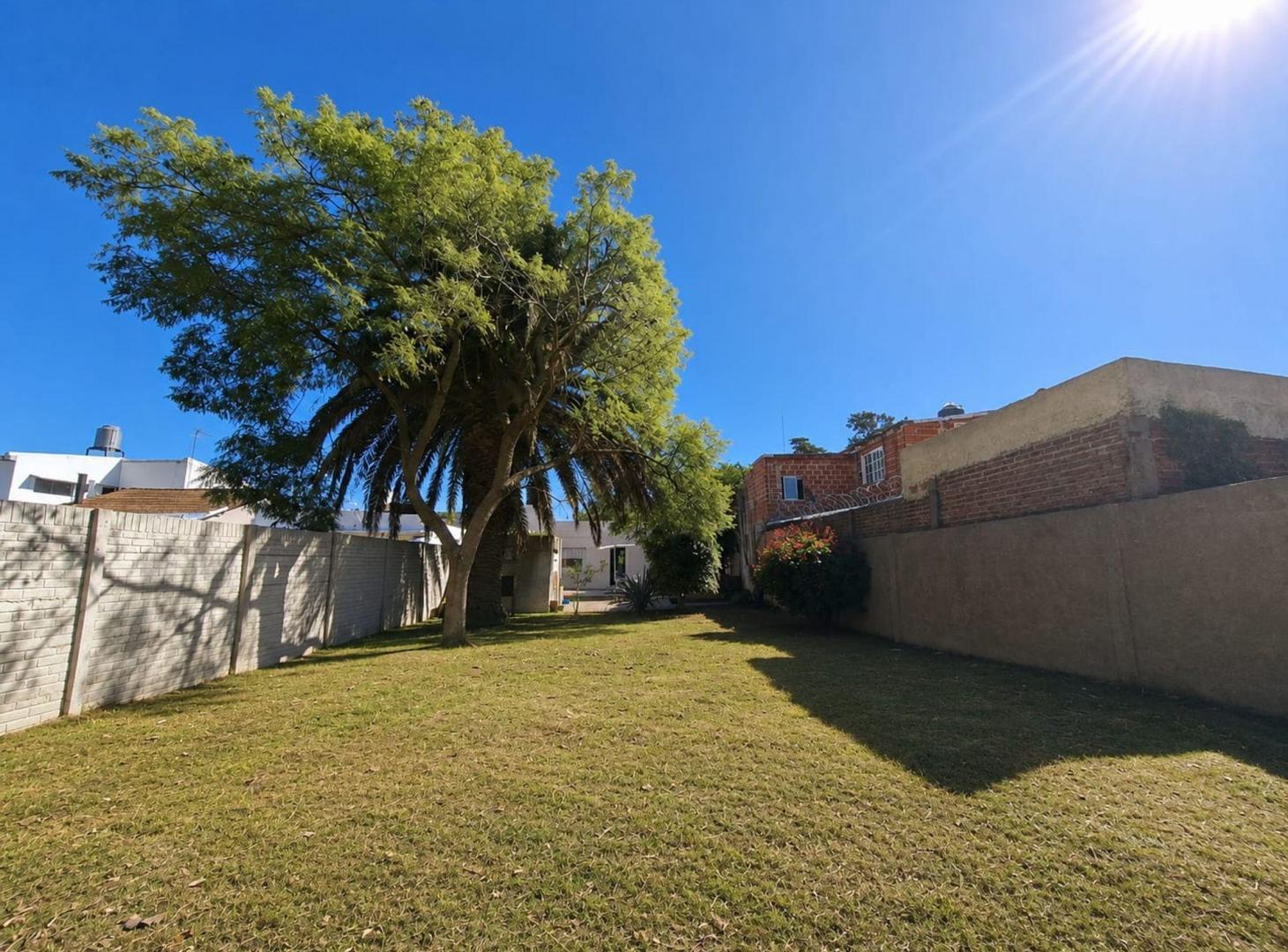 Foto de VENTA CASA 3 AMB CON PARQUE, BERNAL ESTE.APTA CRED, imagen 2
