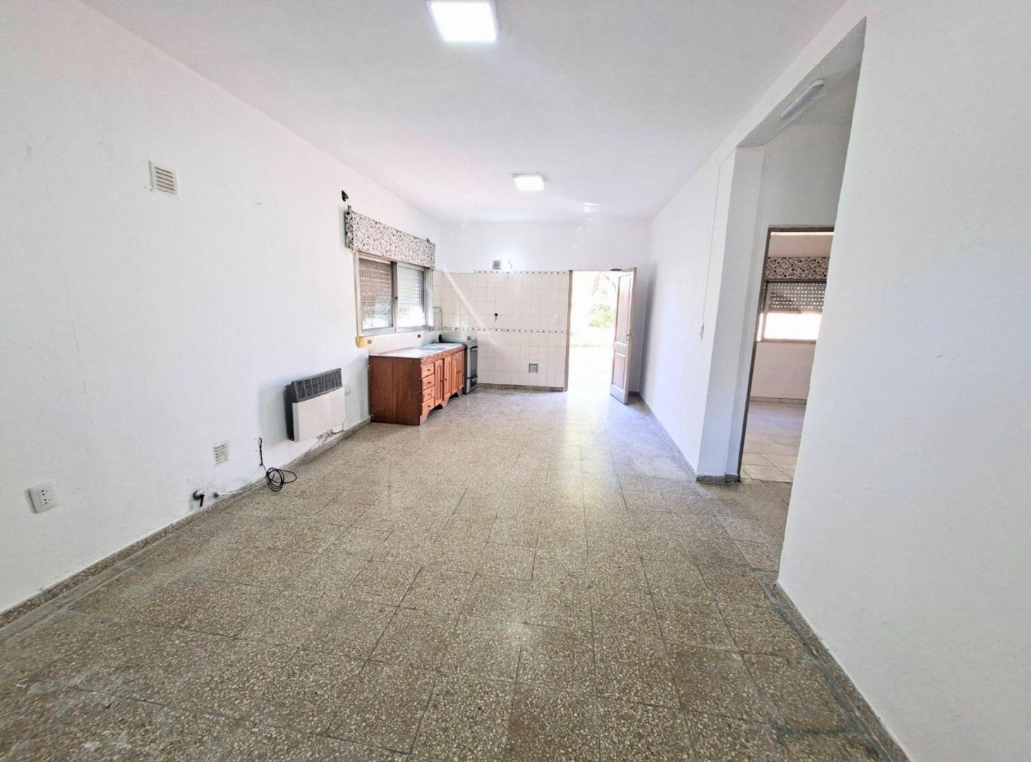 Foto de VENTA CASA 3 AMB CON PARQUE, BERNAL ESTE.APTA CRED, imagen 4