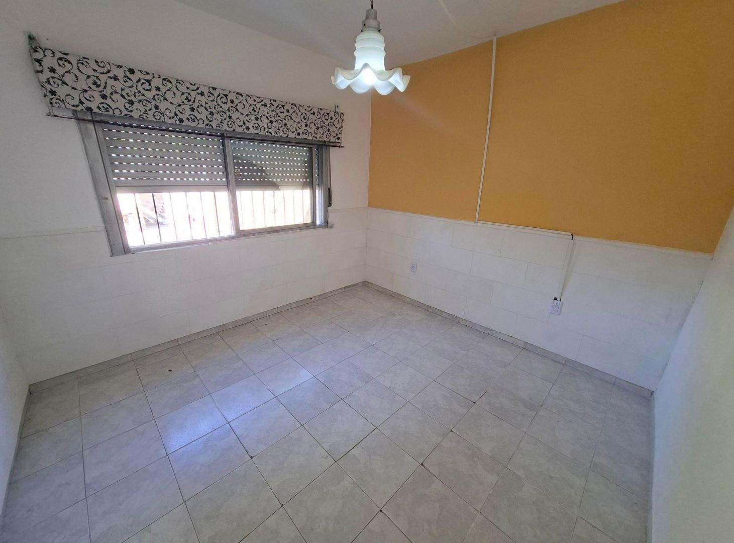 Foto de VENTA CASA 3 AMB CON PARQUE, BERNAL ESTE.APTA CRED, imagen 1