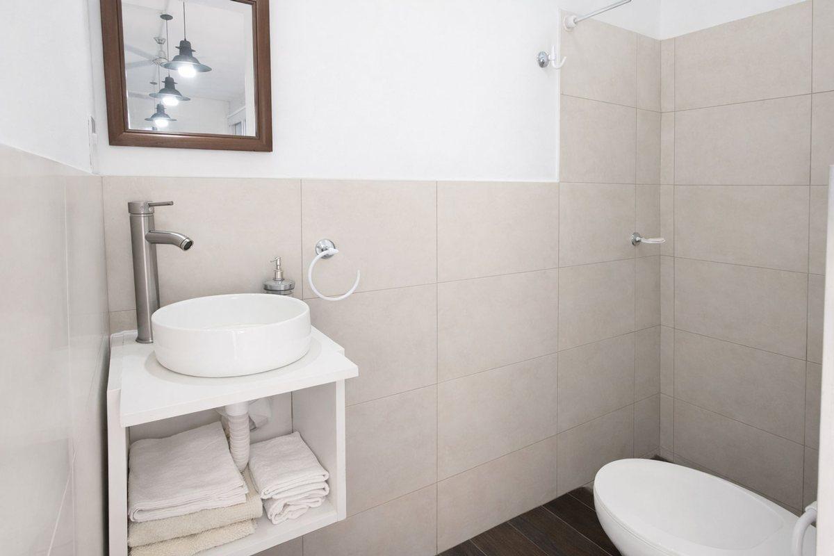 Foto de VENTA CASA 6 AMBIENTES JARDIN COCHERA QUILMES, imagen 4