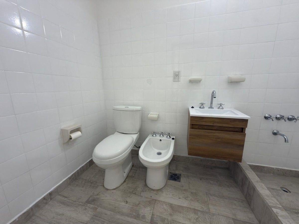 Foto de DEPARTAMENTO VENTA 4 AMB C/BALCÓN - Complejo Wilde, imagen 3
