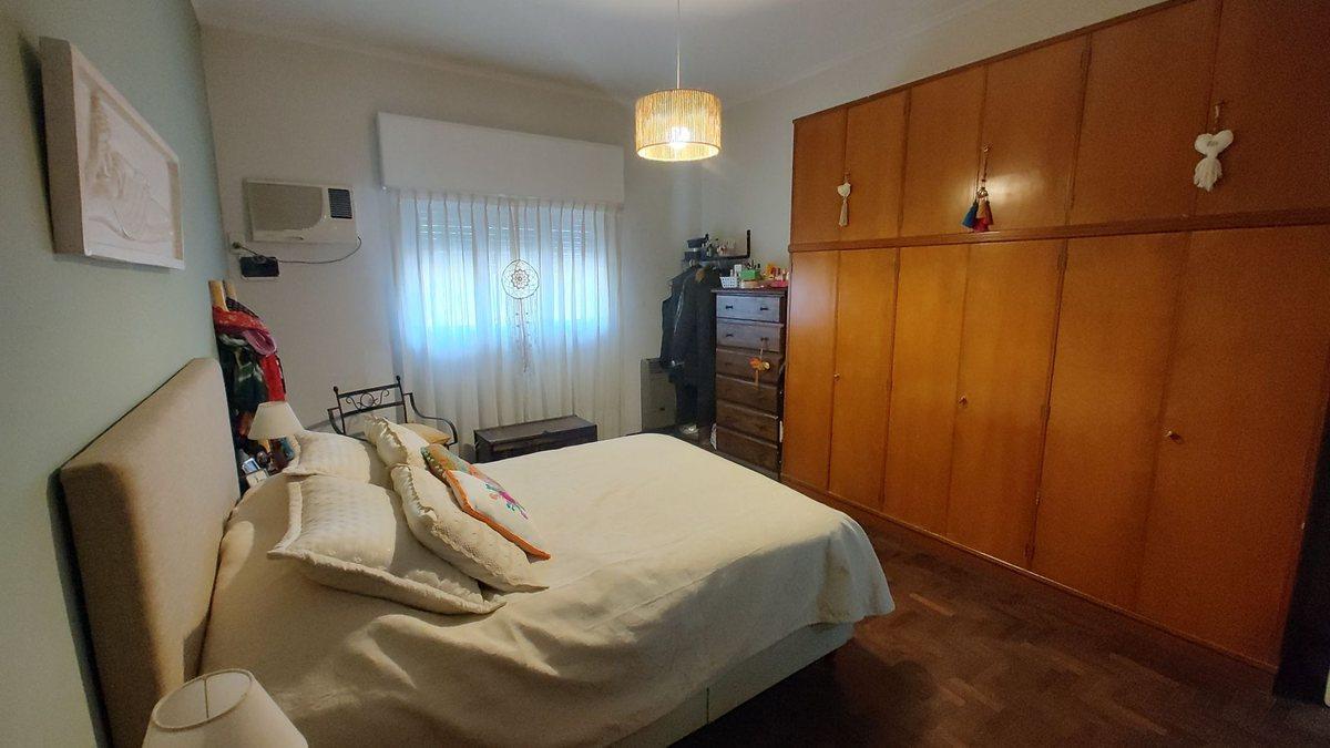 Foto de VENTA CASA 3 AMB COCHERAS/QUINCHO PATIO AVELLANEDA, imagen 5