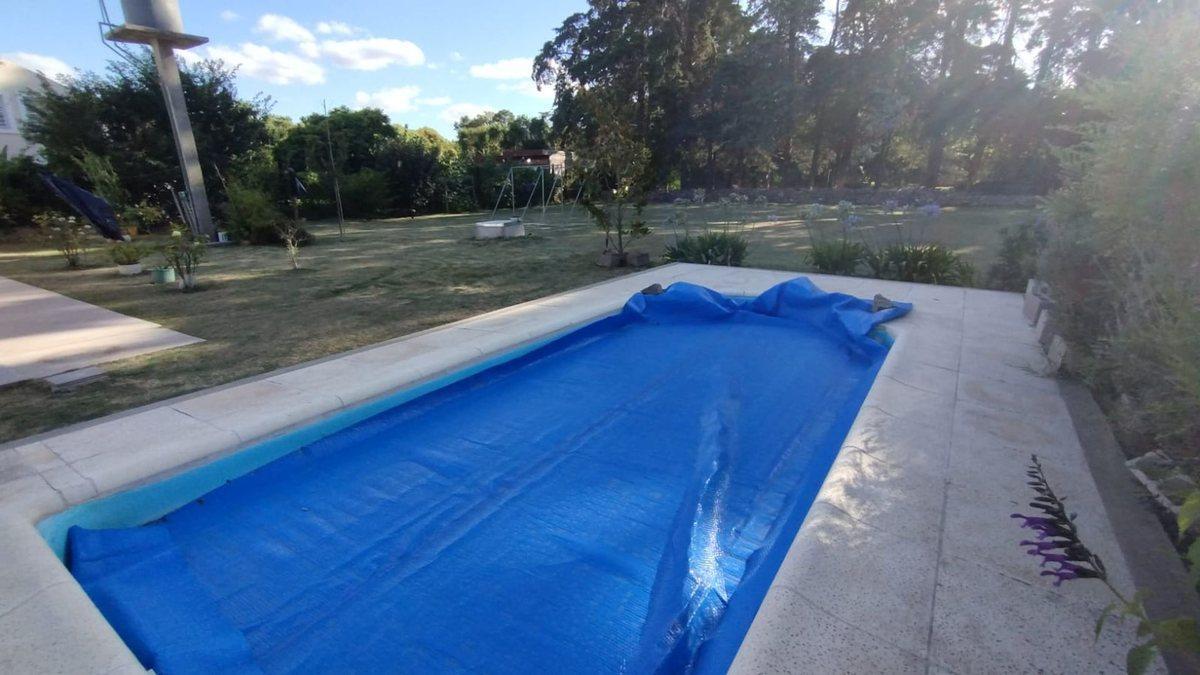 Foto de Venta Casa Quinta con Pileta en Florencio Varela, imagen 3
