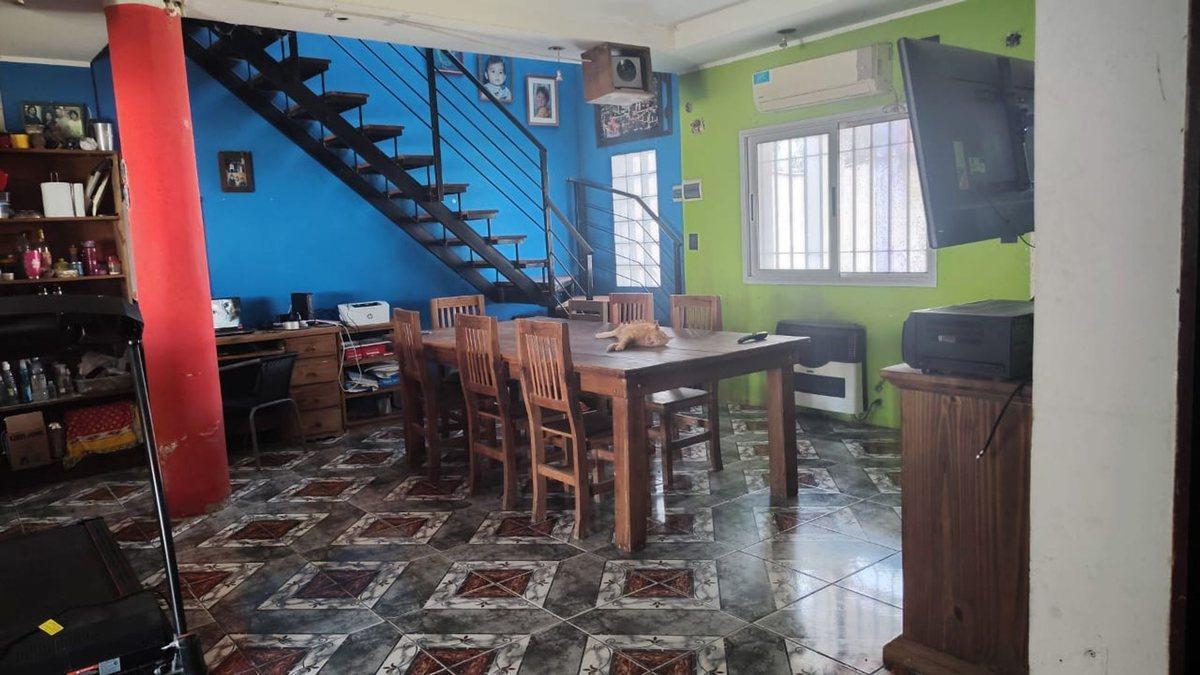 Foto de VENTA CASA 6AMB QUINCHO PARQUE PILETA BERNAL OESTE, imagen 5