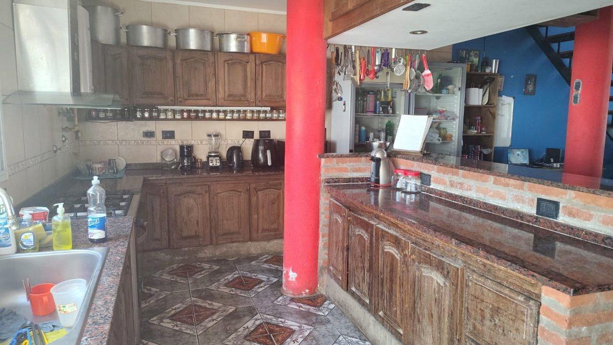 Foto de VENTA CASA 6AMB QUINCHO PARQUE PILETA BERNAL OESTE, imagen 1