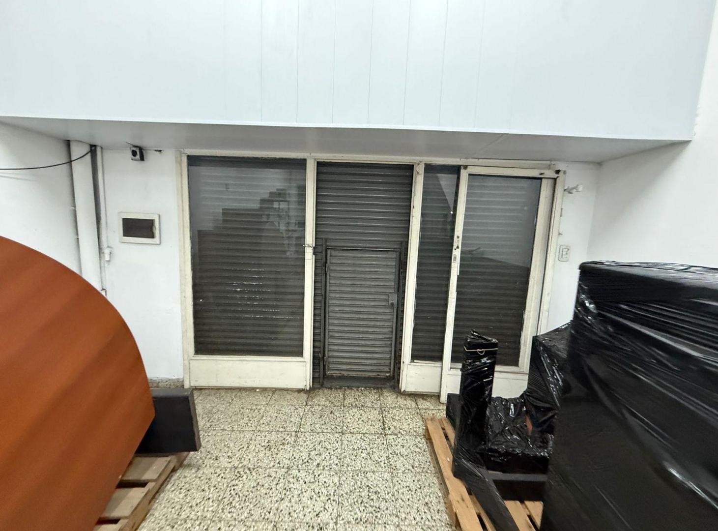 Foto de VENTA GALPÓN | 259,m2 | BERNAL, imagen 3
