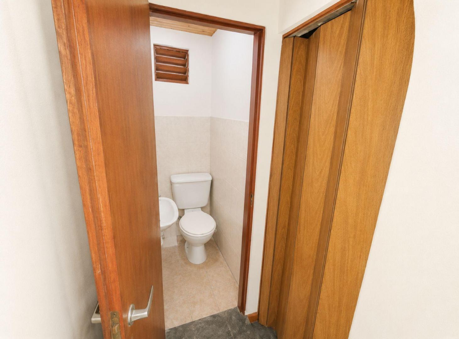 Foto de VENTA CASA 3 AMBIENTES CON COCHERA EN QUILMES, imagen 4