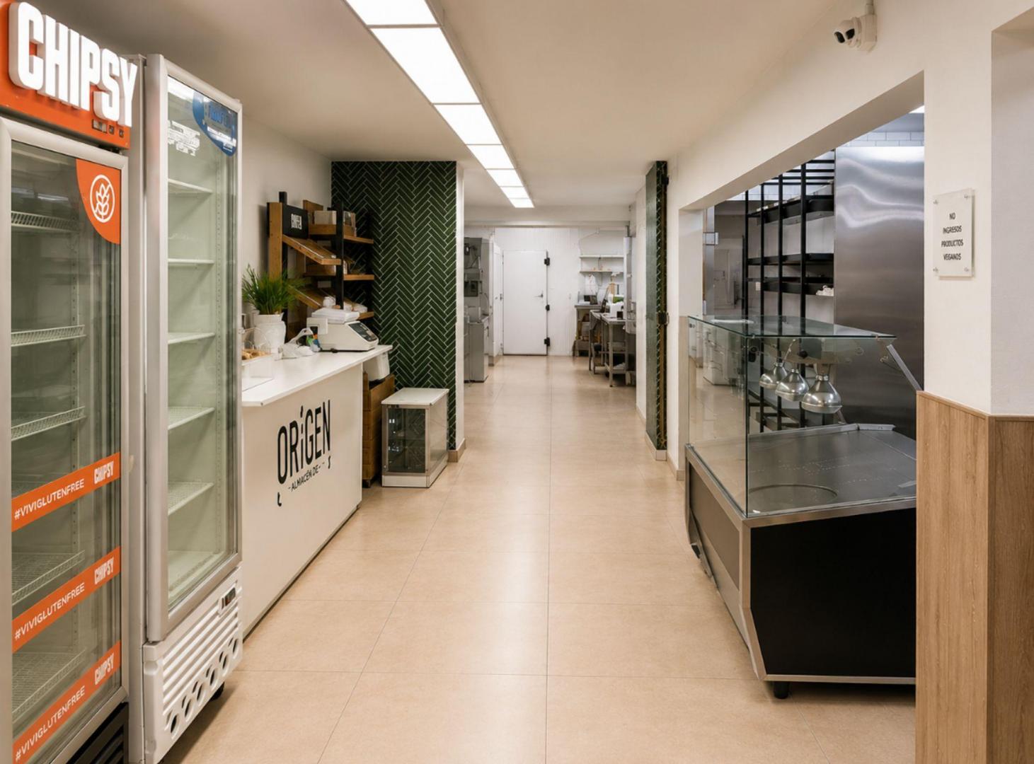 Foto de VENTA LOCAL COMERCIAL AV SAN MARTIN BERNAL CENTRO, imagen 3