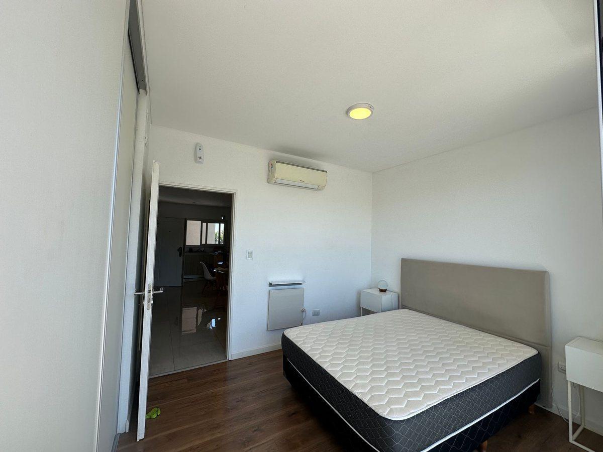 Foto de VENTA DEPARTAMENTO 2 AMBIENTES C COCHERA QUILMES, imagen 4