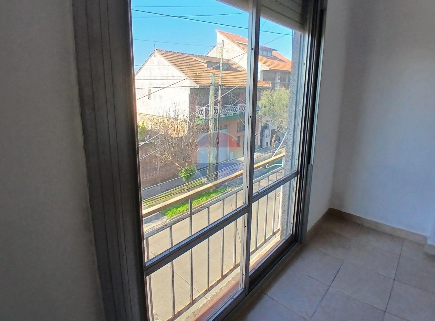 Foto de Venta depto 3 Amb sin Expensas en Bernal Oeste, imagen 2