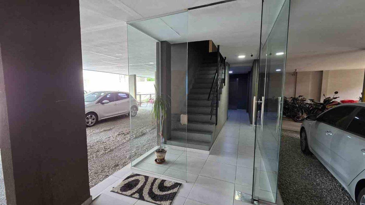 Foto de VENTA DPTO 2 AMB COCHERA BERNAL CENTRO, imagen 2