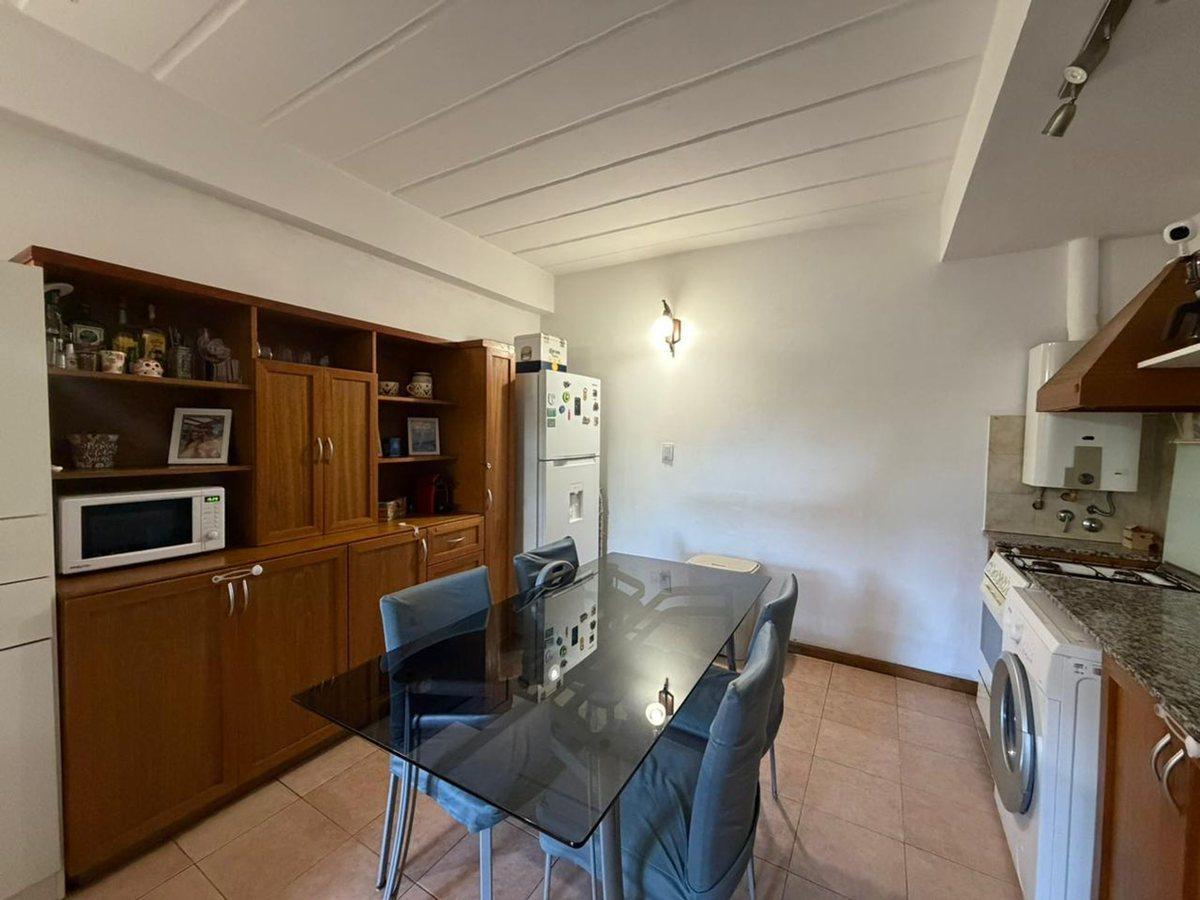 Foto de VENTA DUPLEX 3 AMBIENTES CON COCHERA EN QUILMES, imagen 2