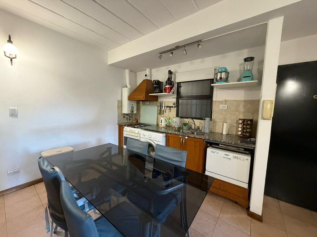 Foto de VENTA DUPLEX 3 AMBIENTES CON COCHERA EN QUILMES, imagen 1