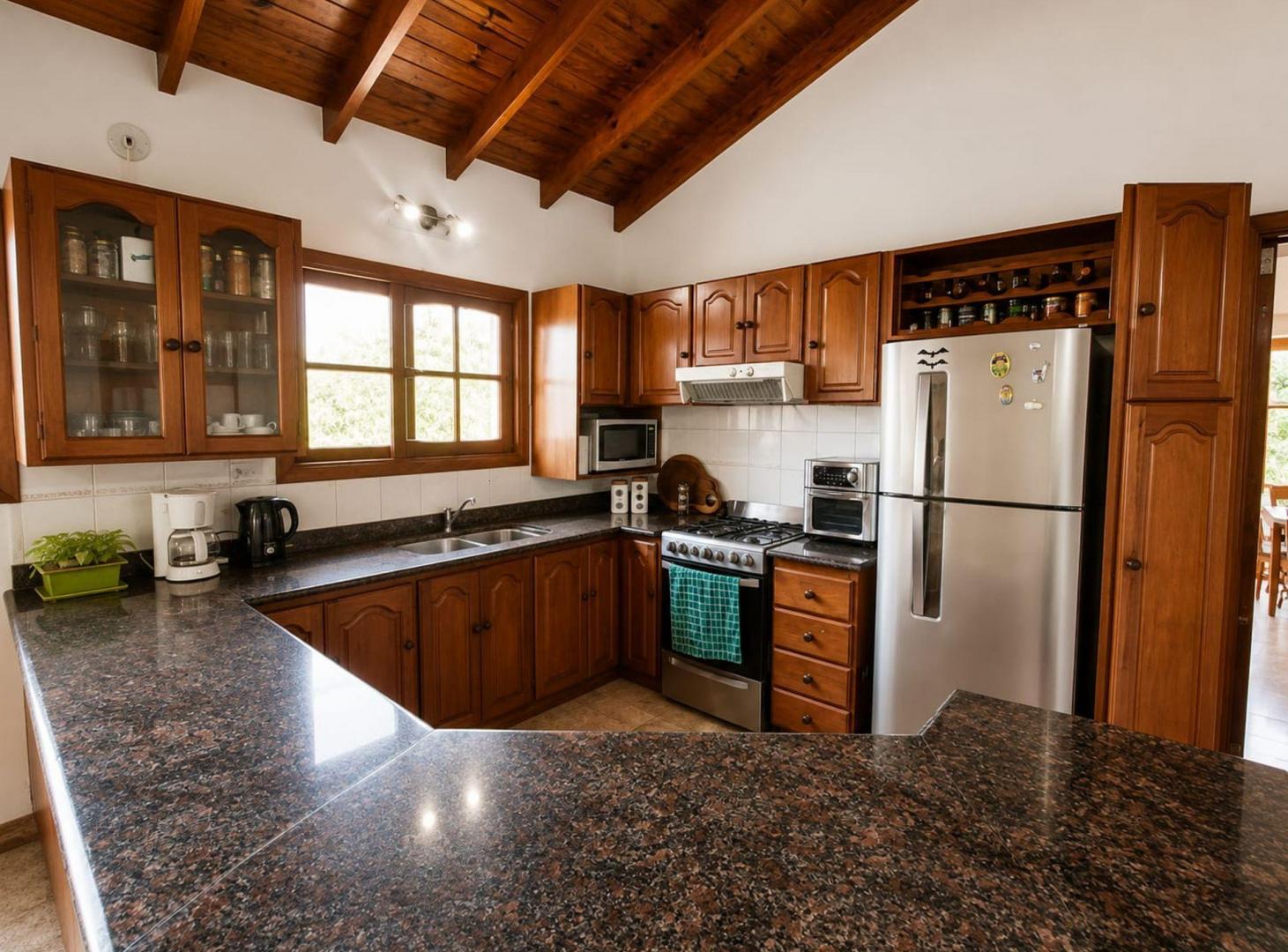 Foto de VENTA CASA 4 AMB CON PARQUE EZPELETA, QUILMES, imagen 3