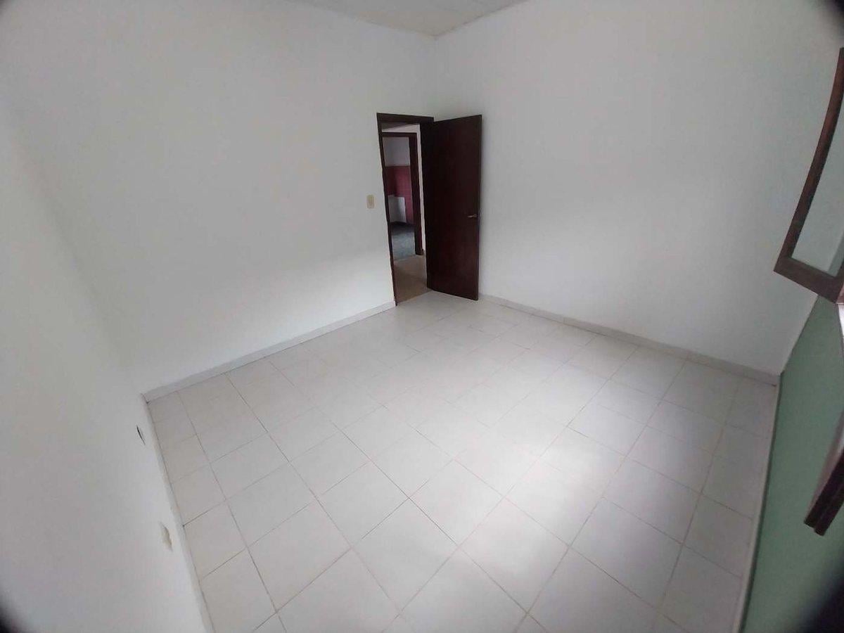 Foto de VENTA CASA 3 AMBIENTES CON PATIO - QUILMES OESTE, imagen 1