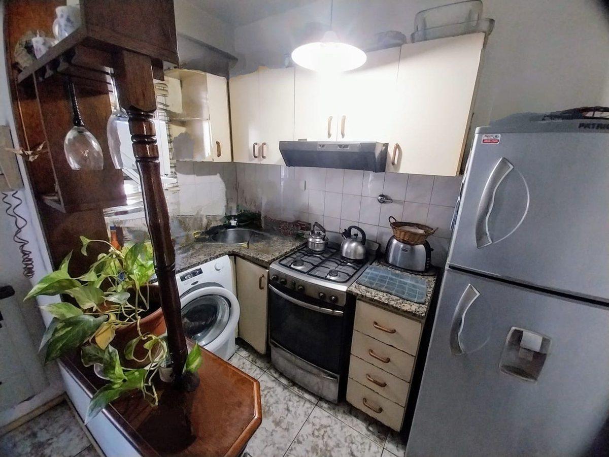 Foto de VENTA DEPTO 3 AMBIENTES EN PLANTA BAJA WILDE, imagen 2