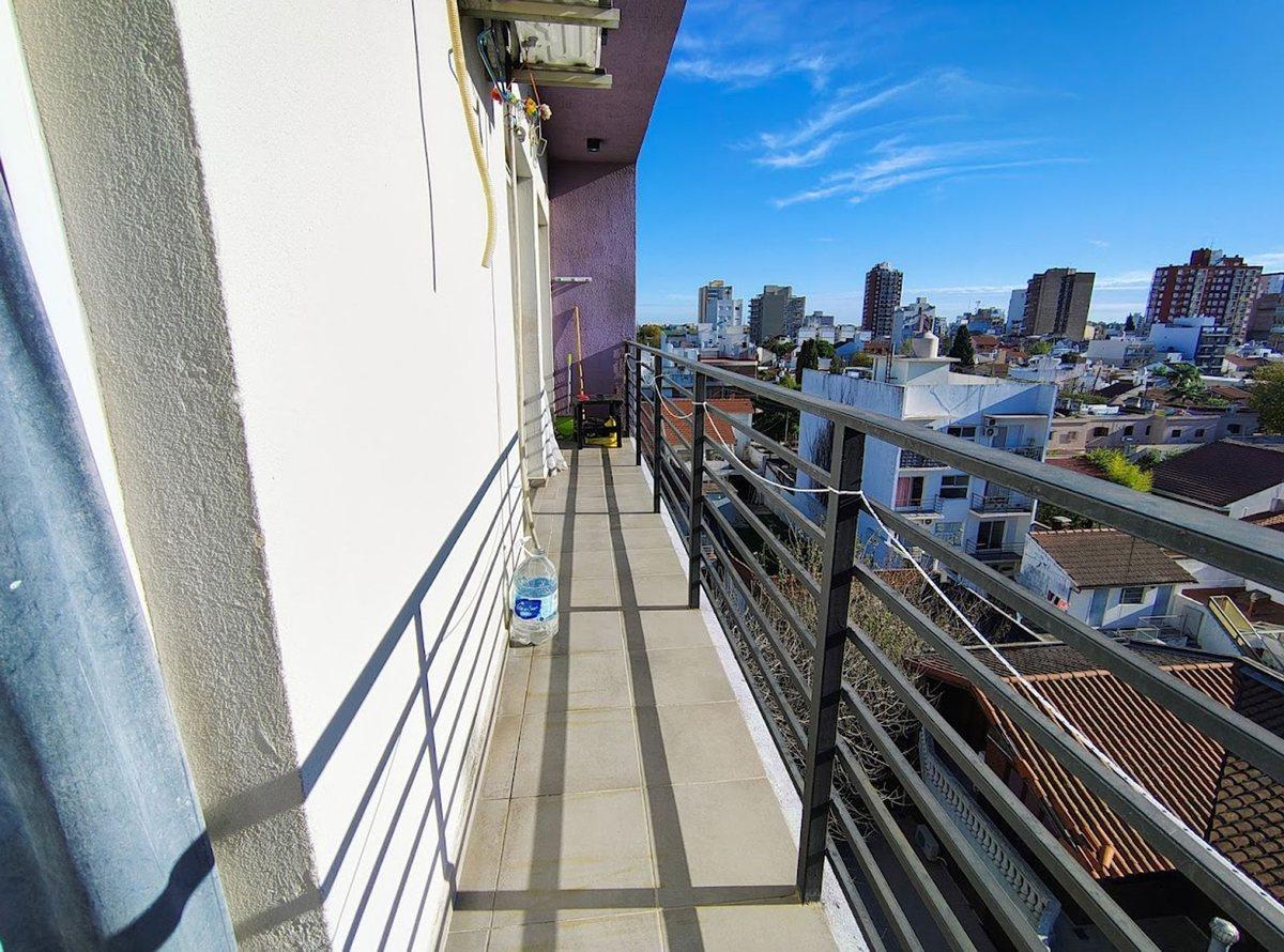 Foto de VENTA DEPARTAMENTO 3 AMBIENTES WILDE CENTRO BALCON, imagen 1
