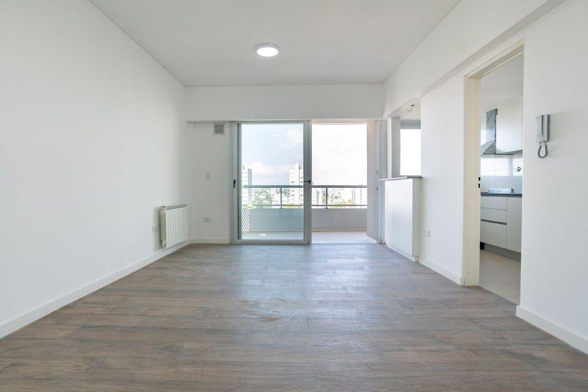 Foto de Departamento 3 ambientes Venta Bernal centro, imagen 2