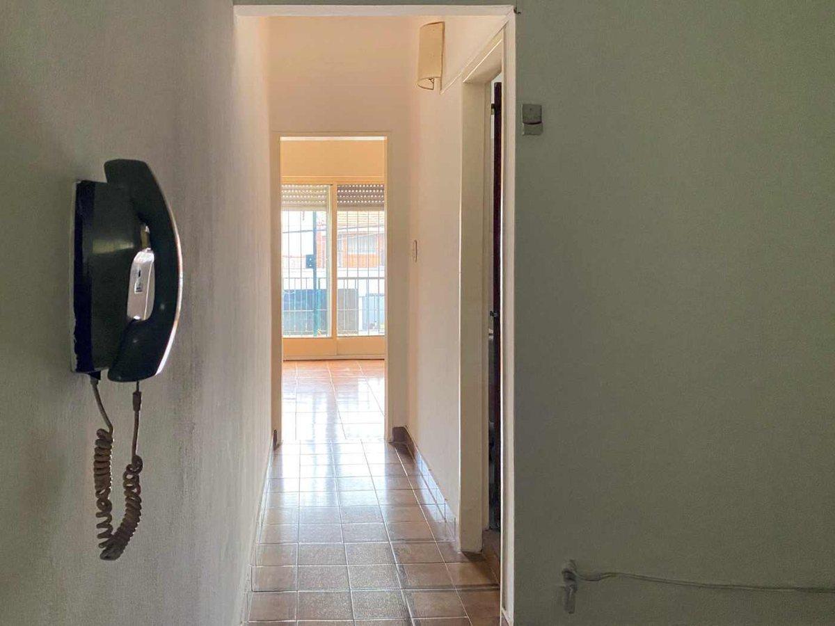Foto de DEPARTAMENTO 2 AMBIENTES EN VENTA QUILMES, imagen 4