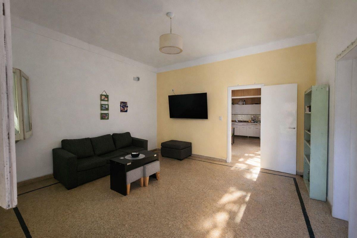 Foto de VENTA CASA 3AMBIENTES DON BOSCO COCHERA TERRAZA, imagen 4