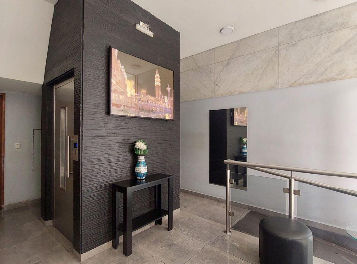 Foto de DEPARTAMENTO 4 AMB VENTA AVELLANEDA PISO ALTO, imagen 1