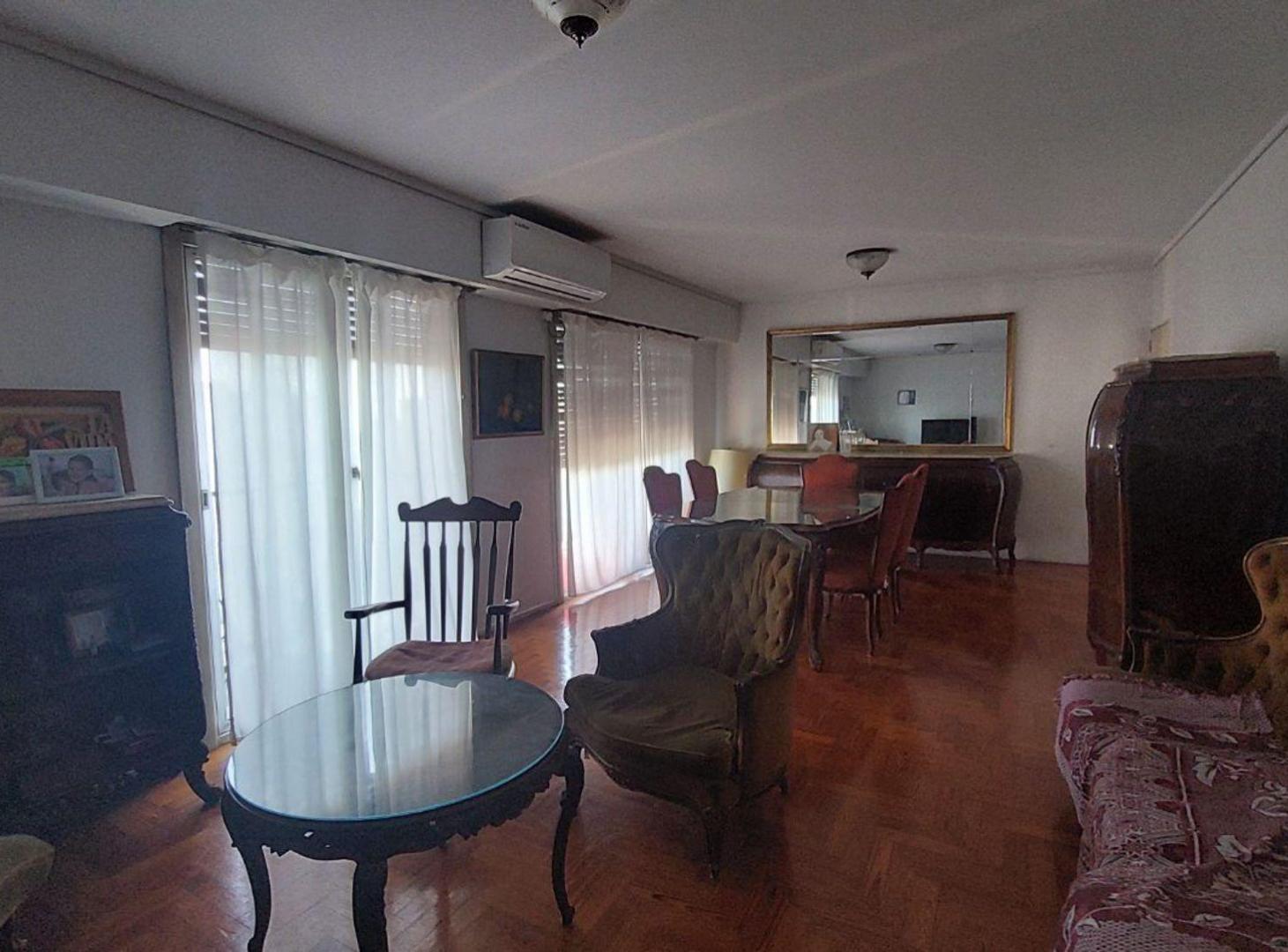 Foto de DEPARTAMENTO 4 AMB VENTA AVELLANEDA PISO ALTO, imagen 3