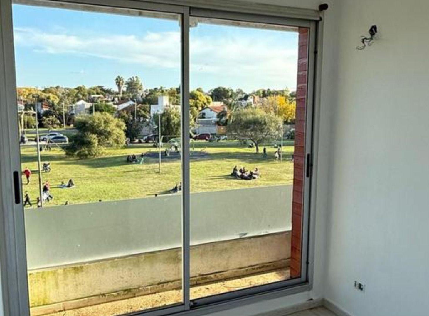 Foto de DEPARTAMENTO 2 AMBIENTES EN PARQUE LINEAL EN VENTA, imagen 2