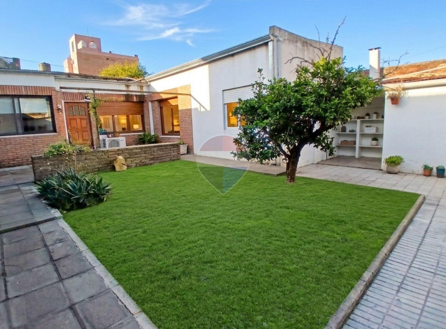 Foto de Venta Casa Bernal O. Doble lote con 2 viviendas, imagen 2