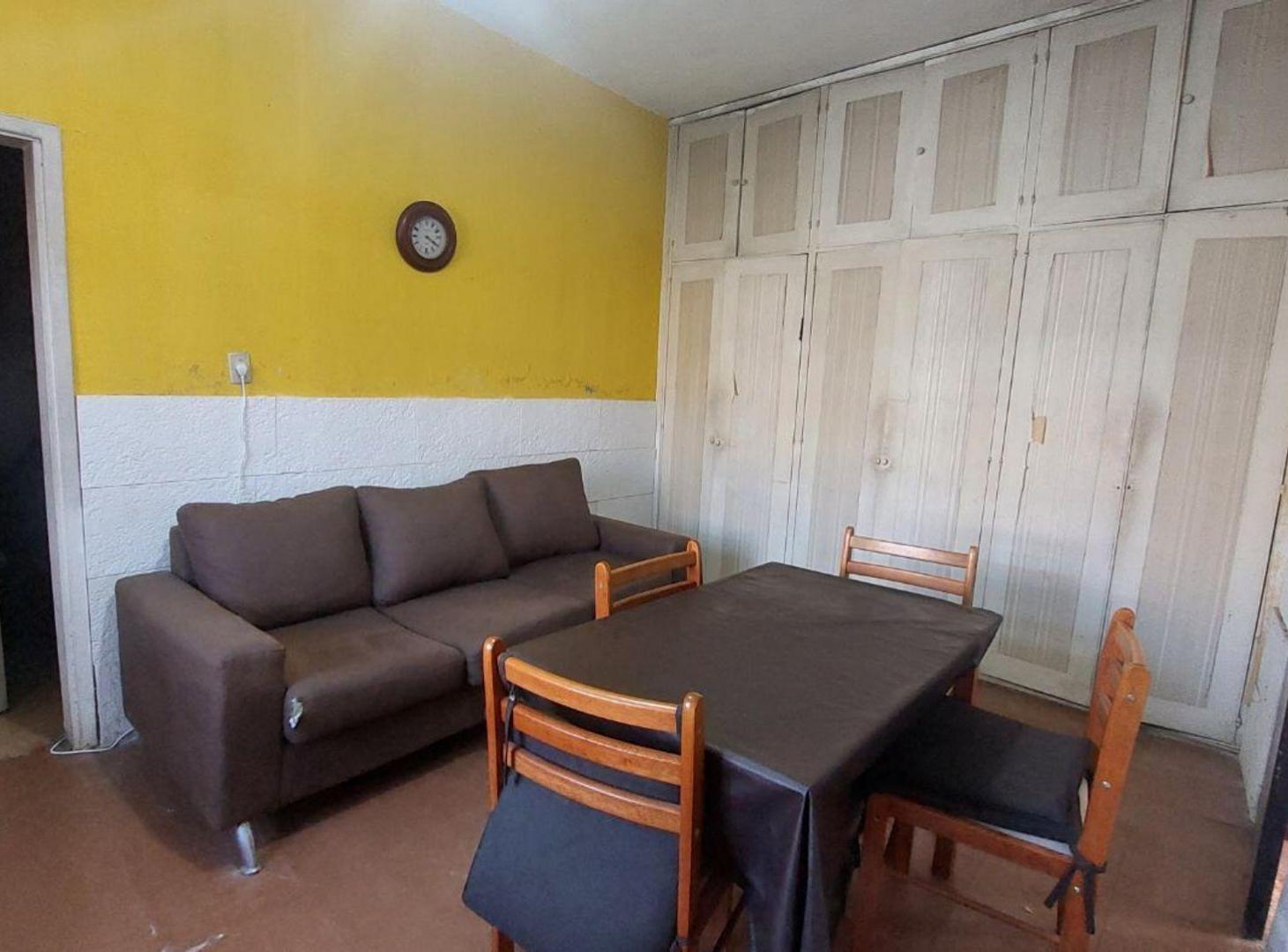 Foto de Casa en Venta 2 ambientes Quilmes oeste a reciclar, imagen 3
