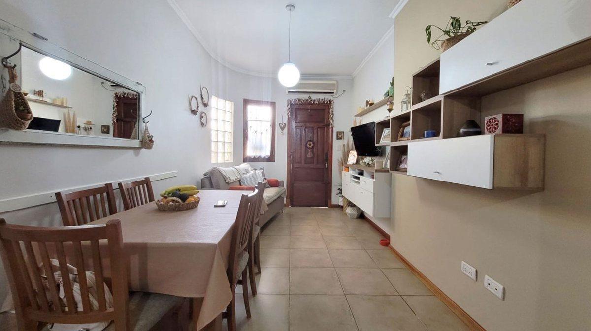 Foto de CASA 3 AMBIENTES + ESCRITORIO, PATIO Y COCHERA, imagen 2