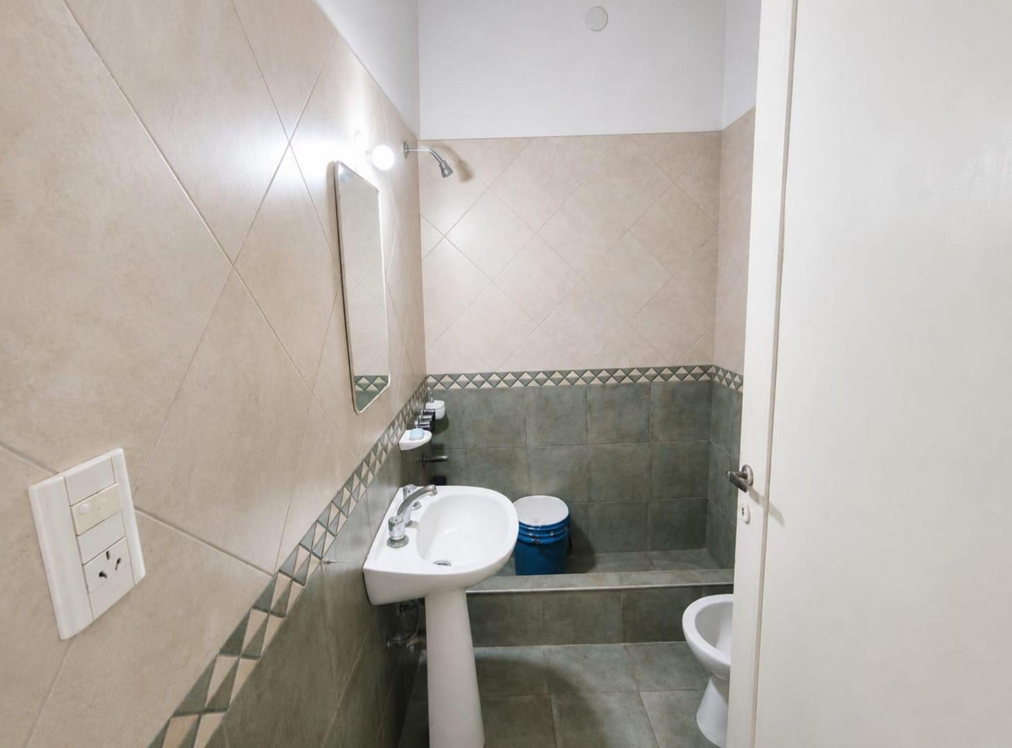 Foto de VENTA PH 2 AMB. RECICLADO REMEDIOS DE ESCALADA, imagen 5