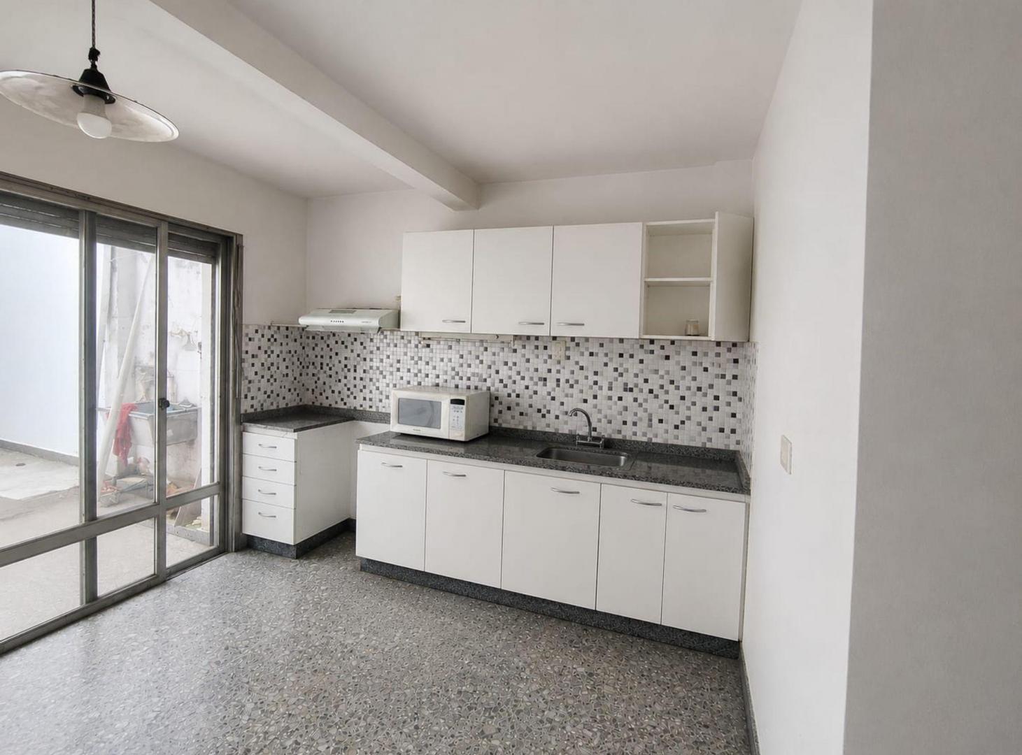 Foto de VENTA PH 2 AMB. RECICLADO REMEDIOS DE ESCALADA, imagen 3